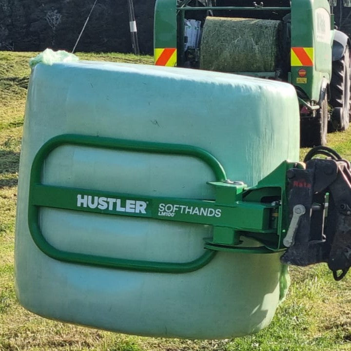 Hustler Softhands - LM100 Bale Handler
