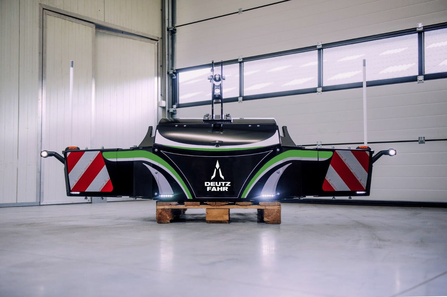 Box 200L